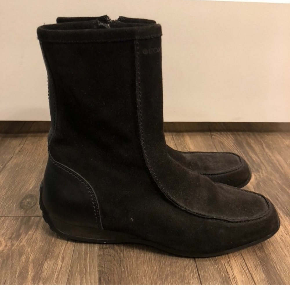 Like New! Geox Suede Boots - Picture 3 of 7